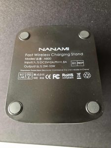 NANAMIQi ワイヤレス充電器底面